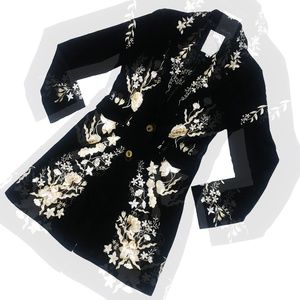 ✨ SOLD ✨ - EMBROIDERED FLORAL SWING JACKET